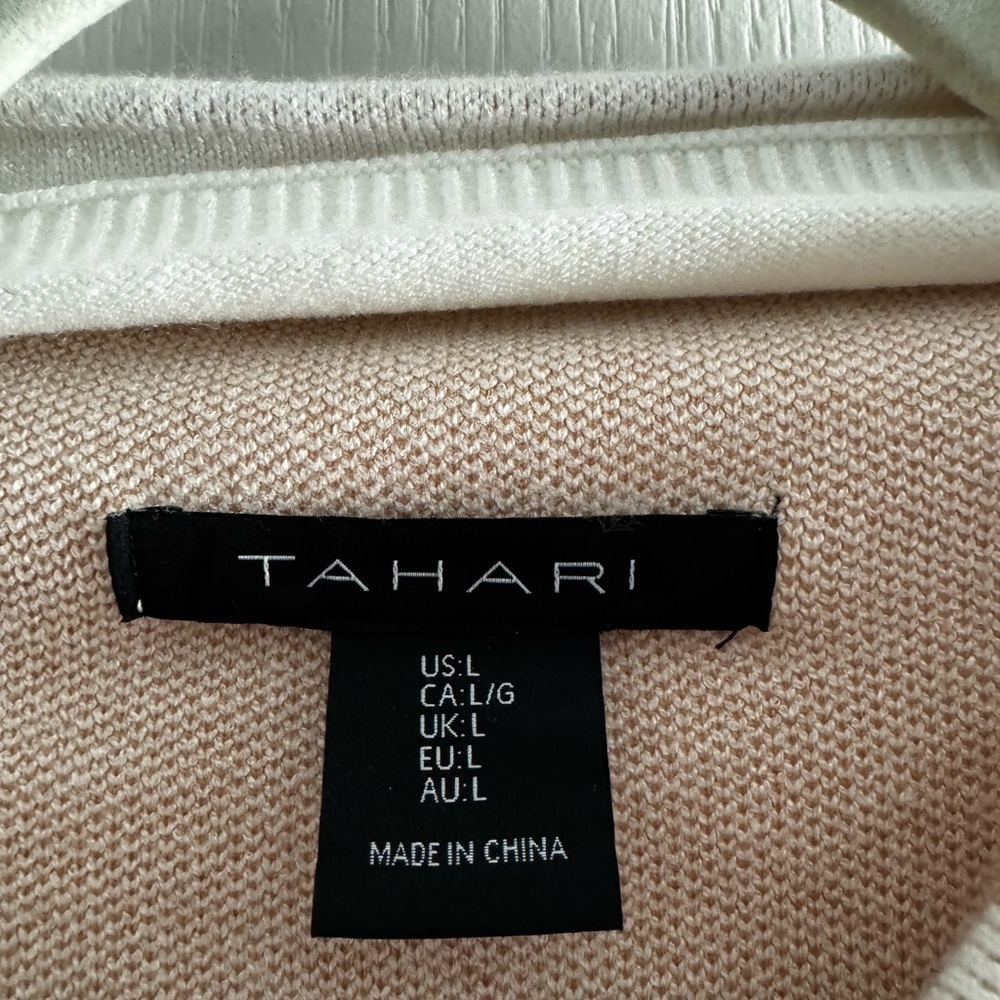 Tahari Red and Tan Grid Pattern Sweater - Size L - Picture 3 of 5